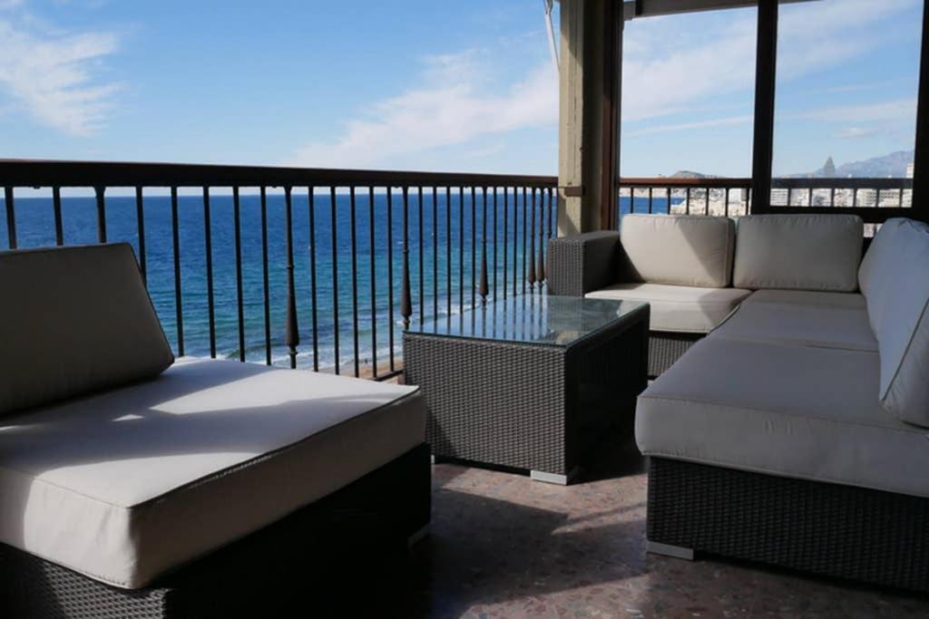 Levante Beach Front Of The Sea Estacha Бенидорм Екстериор снимка