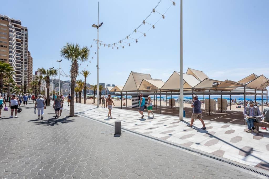 Levante Beach Front Of The Sea Estacha Бенидорм Екстериор снимка